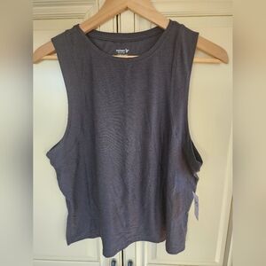Old Navy Cropped Athletic Top, Size S
